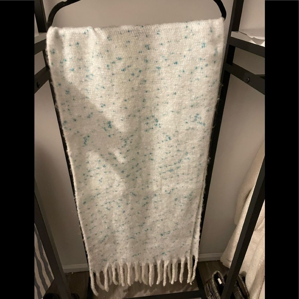 Gorgeous Warm Scarf